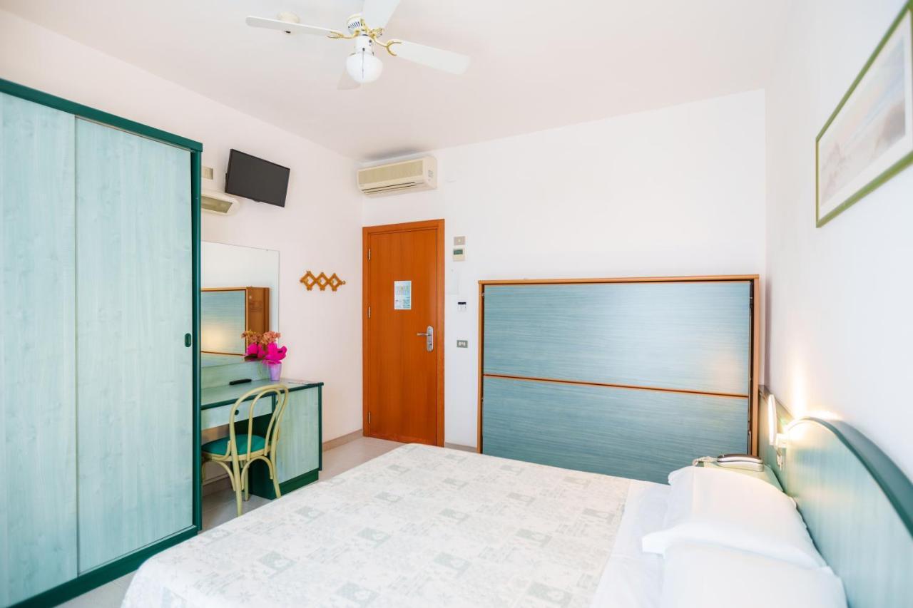 Hotel Astor Alba Adriatica Eksteriør bilde