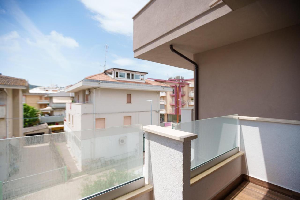 Hotel Astor Alba Adriatica Eksteriør bilde