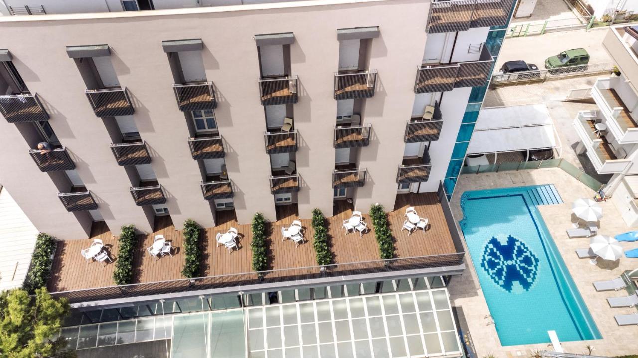 Hotel Astor Alba Adriatica Eksteriør bilde