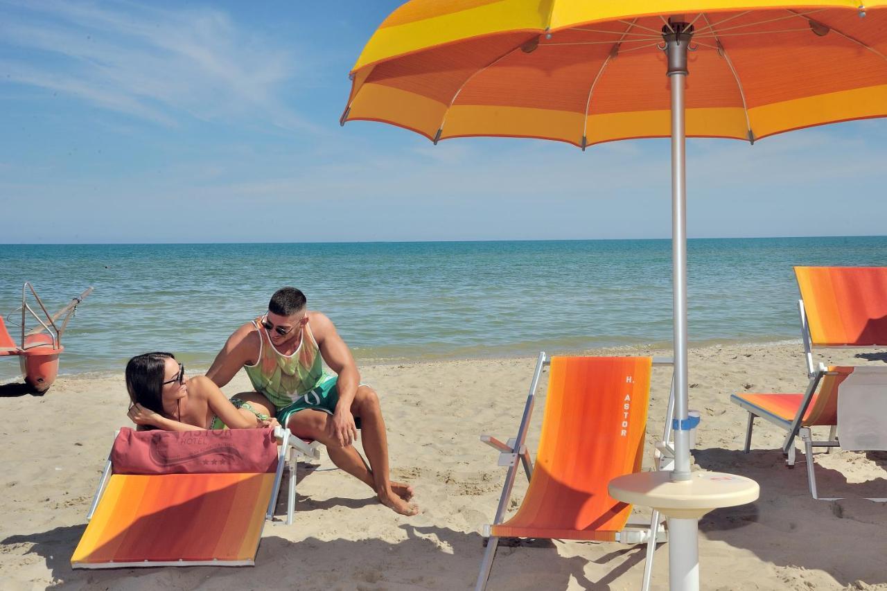 Hotel Astor Alba Adriatica Eksteriør bilde